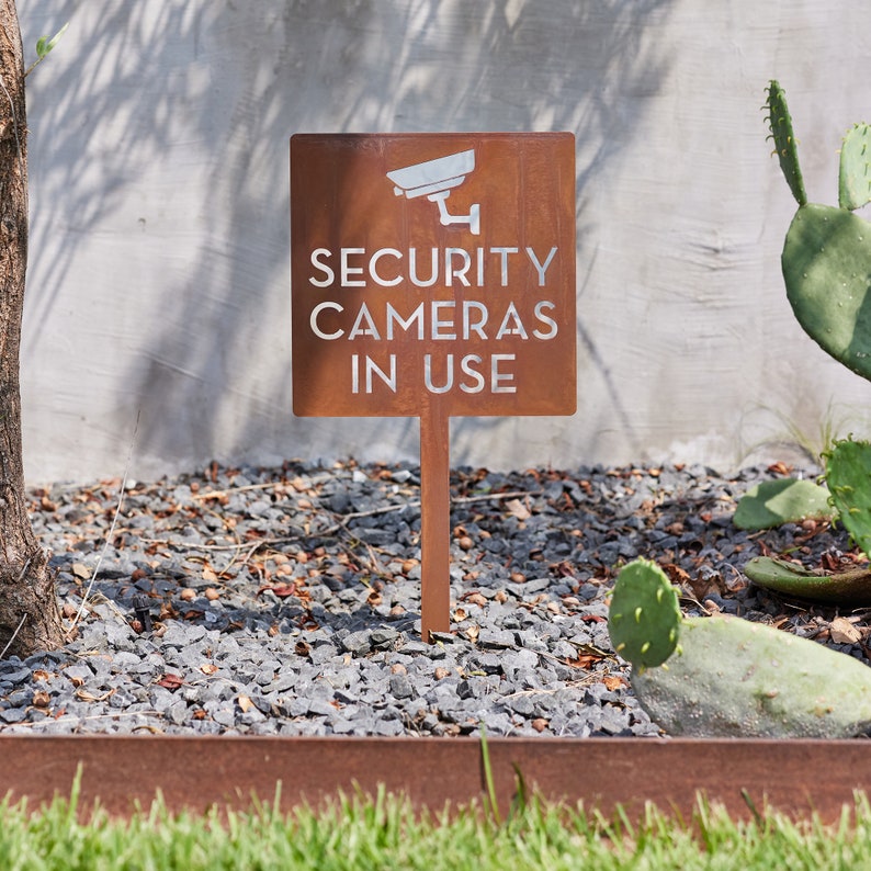 Security Camera Yard Sign - Mo - огляд і ціна Home Yard Security Cameras